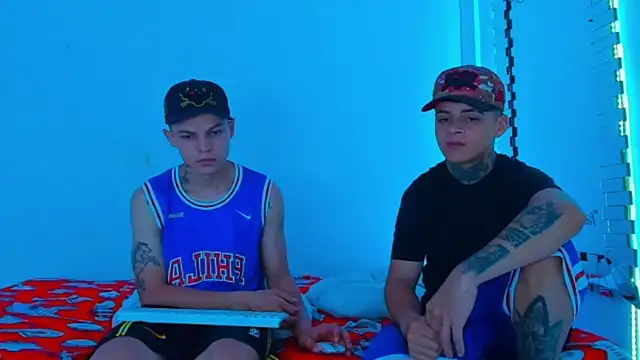 Snapshot of HOT_boy2025 chatting on 02.12.25 HOT boy2025 online show from 02.12.25