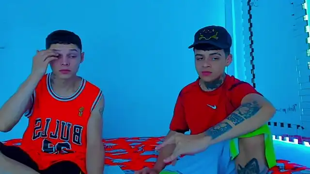 Snapshot of HOT_boy2025 chatting on 03.11.25 HOT boy2025 online show from 03.11.25