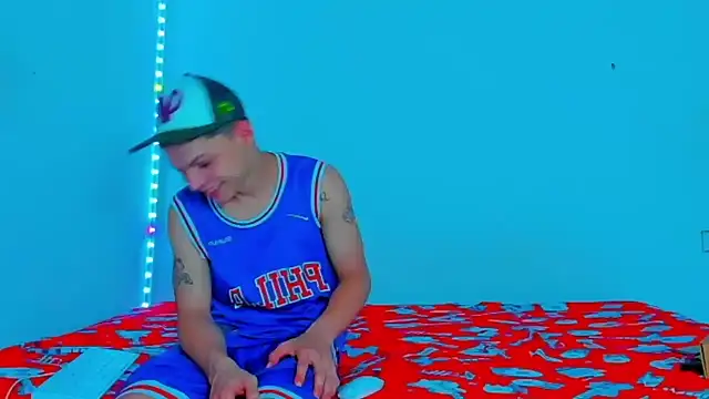 Snapshot of HOT_boy2025 chatting on 03.16.25 HOT boy2025 online show from 03.16.25