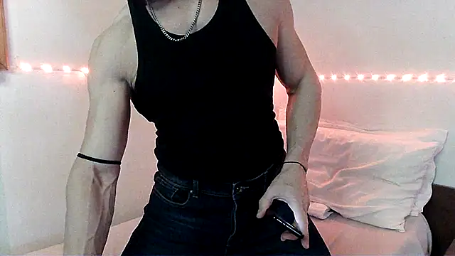 Snapshot of Alexx_Fit023 chatting on 01.03.25 Alexx Fit023 online show from 01.03.25