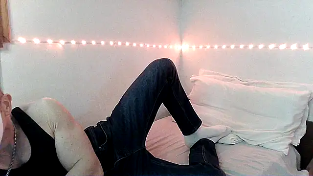 Snapshot of Alexx_Fit023 chatting on 02.02.25 Alexx Fit023 online show from 02.02.25