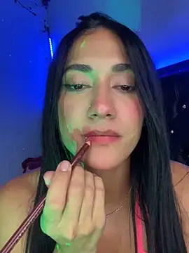 Snapshot of mailyreid chatting on 03.09.25 mailyreid online show from 03.09.25