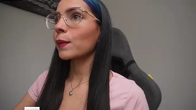 Snapshot of little-eli chatting on 01.18.26 little-eli online show from 01.18.26