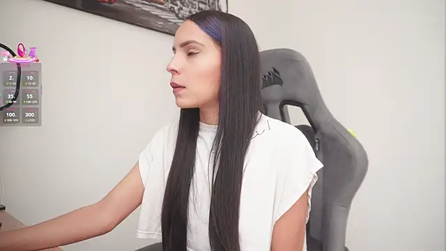 Snapshot of little-eli chatting on 04.01.26 little-eli online show from 04.01.26