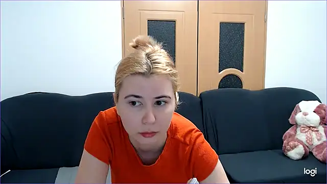 VioletaFlower7 online show from 02.14.25