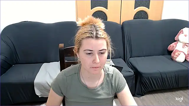 VioletaFlower7 online show from 03.15.25