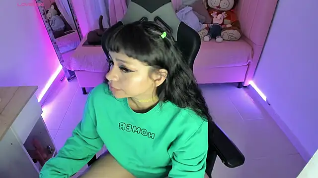 Snapshot of zoesullivan chatting on 01.27.25 zoesullivan online show from 01.27.25