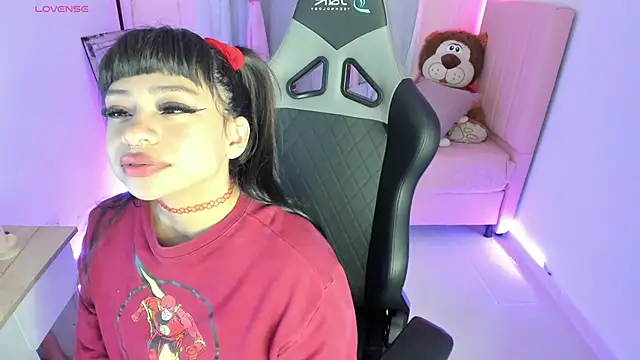 Snapshot of zoesullivan chatting on 02.08.25 zoesullivan online show from 02.08.25