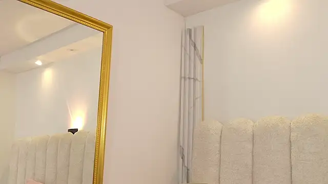 Juliabadlee online show from 11.06.25