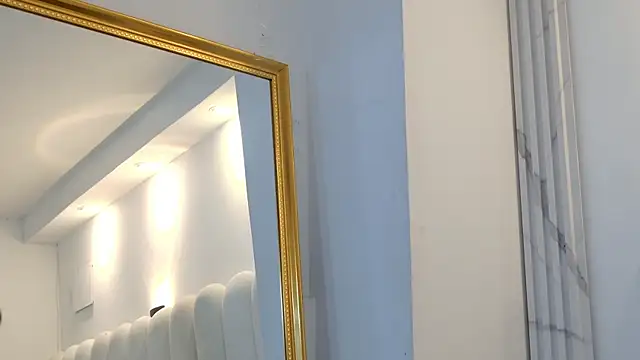 Juliabadlee online show from 01.11.26