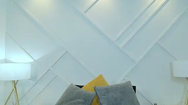 Snapshot of Juliabadlee chatting on 05.16.26 Juliabadlee online show from 05.16.26