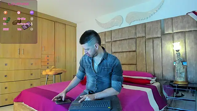 petterwilly1 online show from 12.17.24