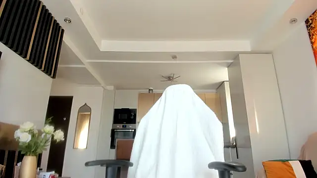 Snapshot of Alessa_Burns chatting on 03.05.25 Alessa Burns online show from 03.05.25