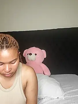 R-thequeen online show from 02.25.26