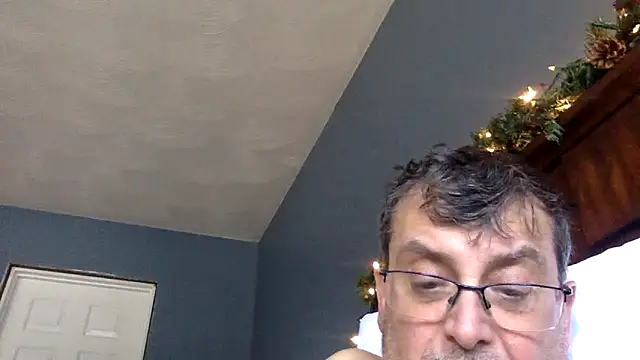 Snapshot of hornysexlover70 chatting on 03.07.25 hornysexlover70 online show from 03.07.25