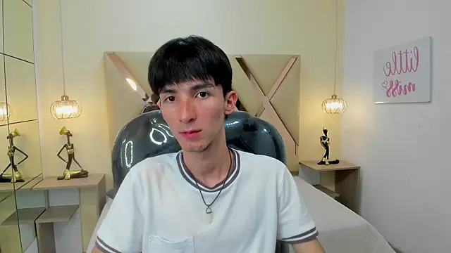 Snapshot of Jake_evans chatting on 11.22.25 Jake evans online show from 11.22.25