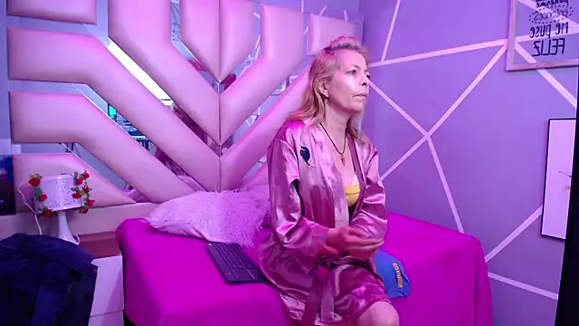 sophia ny online show from 02.17.25