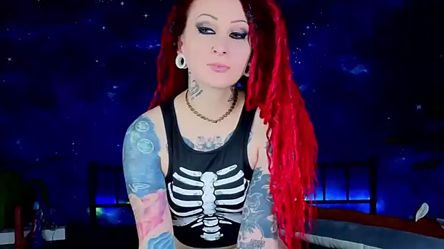 Snapshot of MartthaKatze chatting on 11.26.25 MartthaKatze online show from 11.26.25