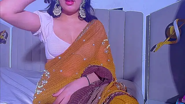 Aashika-Kaur online show from 01.08.26