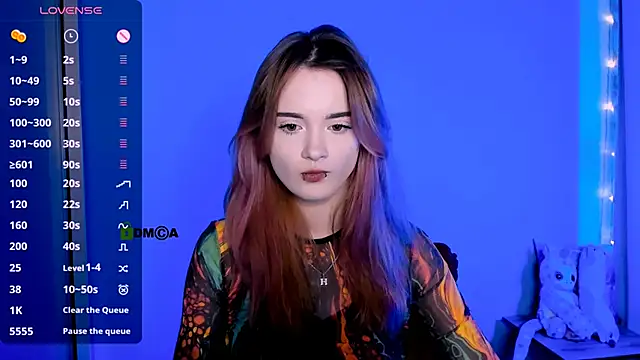 liana kisses online show from 10.05.25