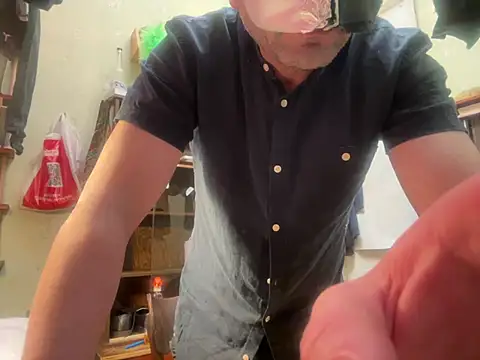 Ariel Ari online show from 02.25.25