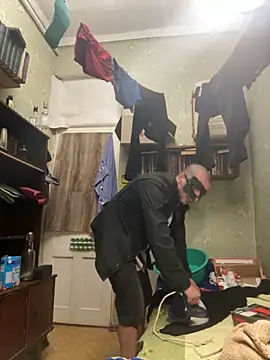 Ariel Ari online show from 10.08.25