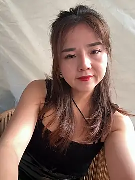 Snapshot of Efangfang chatting on 12.26.24 Efangfang online show from 12.26.24