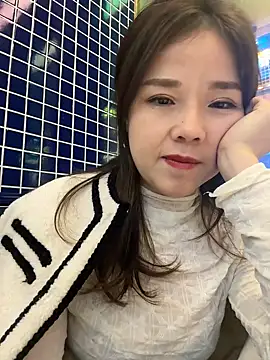 Snapshot of Efangfang chatting on 01.11.25 Efangfang online show from 01.11.25