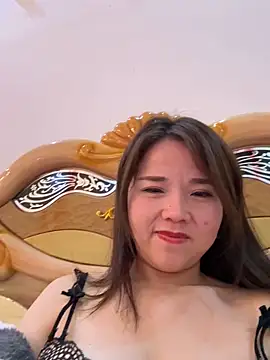 Snapshot of Efangfang chatting on 01.19.25 Efangfang online show from 01.19.25