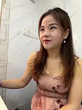 Snapshot of Efangfang chatting on 03.16.25 Efangfang online show from 03.16.25