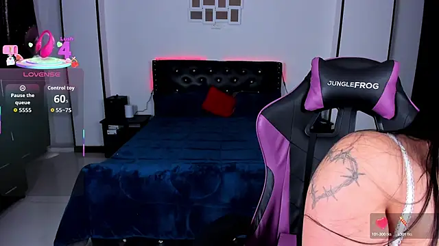 Snapshot of Meghan_As chatting on 10.10.25 Meghan As online show from 10.10.25