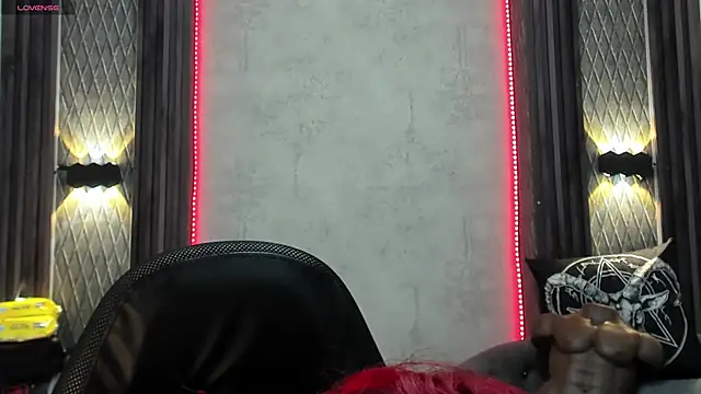 selene red  online show from 03.19.25