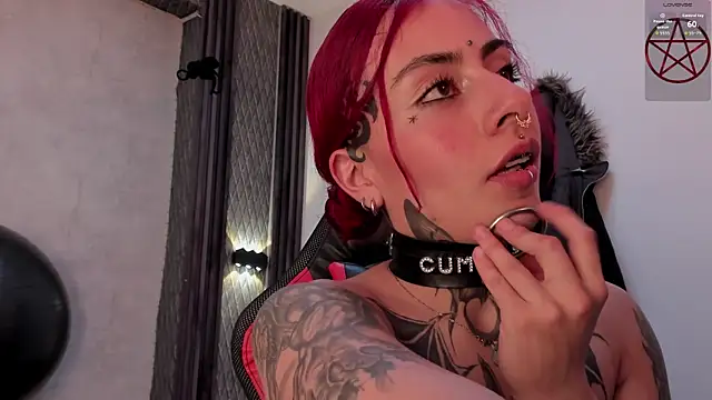 selene red  online show from 09.20.25