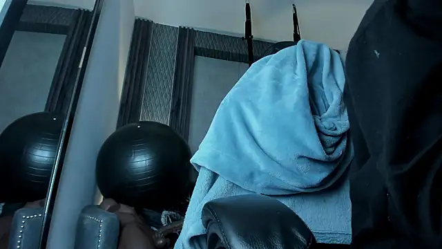 selene red  online show from 10.18.25