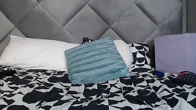 LOYAL SASHA online show from 12.26.24