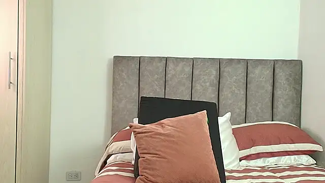 Snapshot of karina_lewis_ chatting on 05.02.26 karina lewis online show from 05.02.26