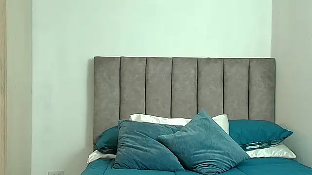 karina lewis  online show from 06.11.26