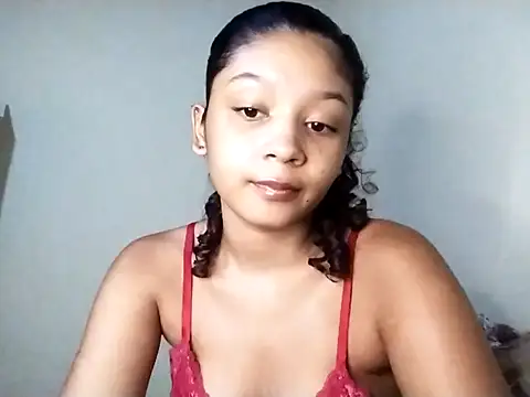 Snapshot of heleny901 chatting on 02.24.25 heleny901 online show from 02.24.25