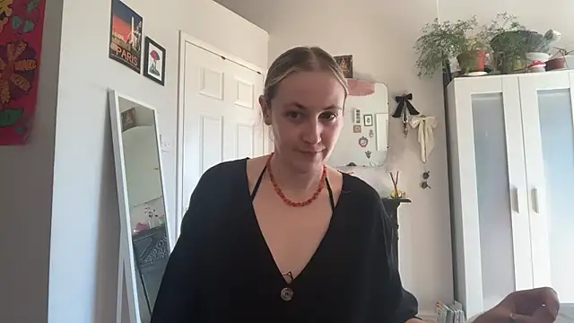 Littlelolo60 online show from 04.24.26