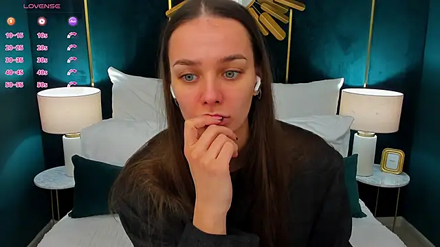 Snapshot of AprilWong chatting on 02.08.26 AprilWong online show from 02.08.26