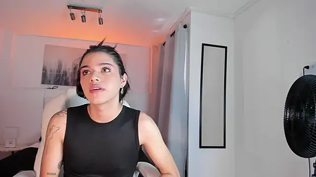 NoahCasstro online show from 01.03.25