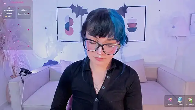 Snapshot of Sweet_Namii chatting on 11.04.25 Sweet Namii online show from 11.04.25