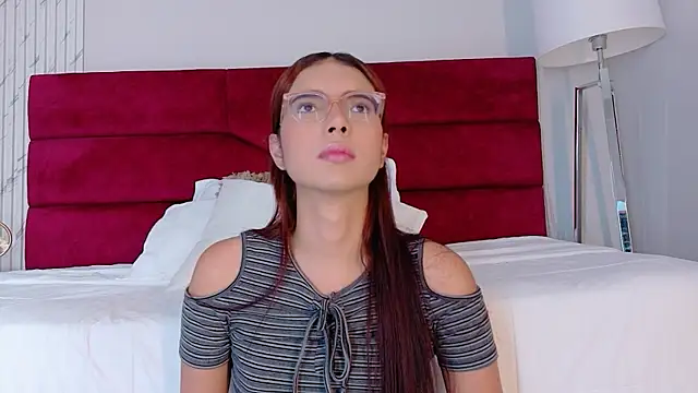 sara saenz99 online show from 11.28.25