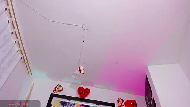 Scarlett 811 online show from 02.17.25