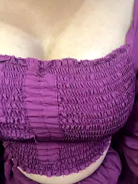 VR here 4U online show from 11.29.25