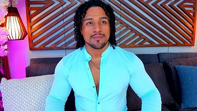 Snapshot of MikeEstevess chatting on 07.18.26 MikeEstevess online show from 07.18.26