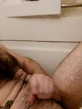 Snapshot of hungandnerdy420 chatting on 12.14.25 hungandnerdy420 online show from 12.14.25
