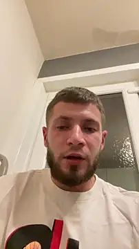 Snapshot of jimmyy_ chatting on 12.21.25 jimmyy online show from 12.21.25