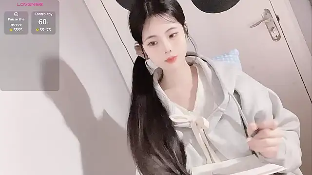 Qedgjwyz1 online show from 02.07.25