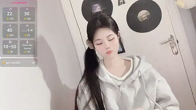 Qedgjwyz1 online show from 02.18.25